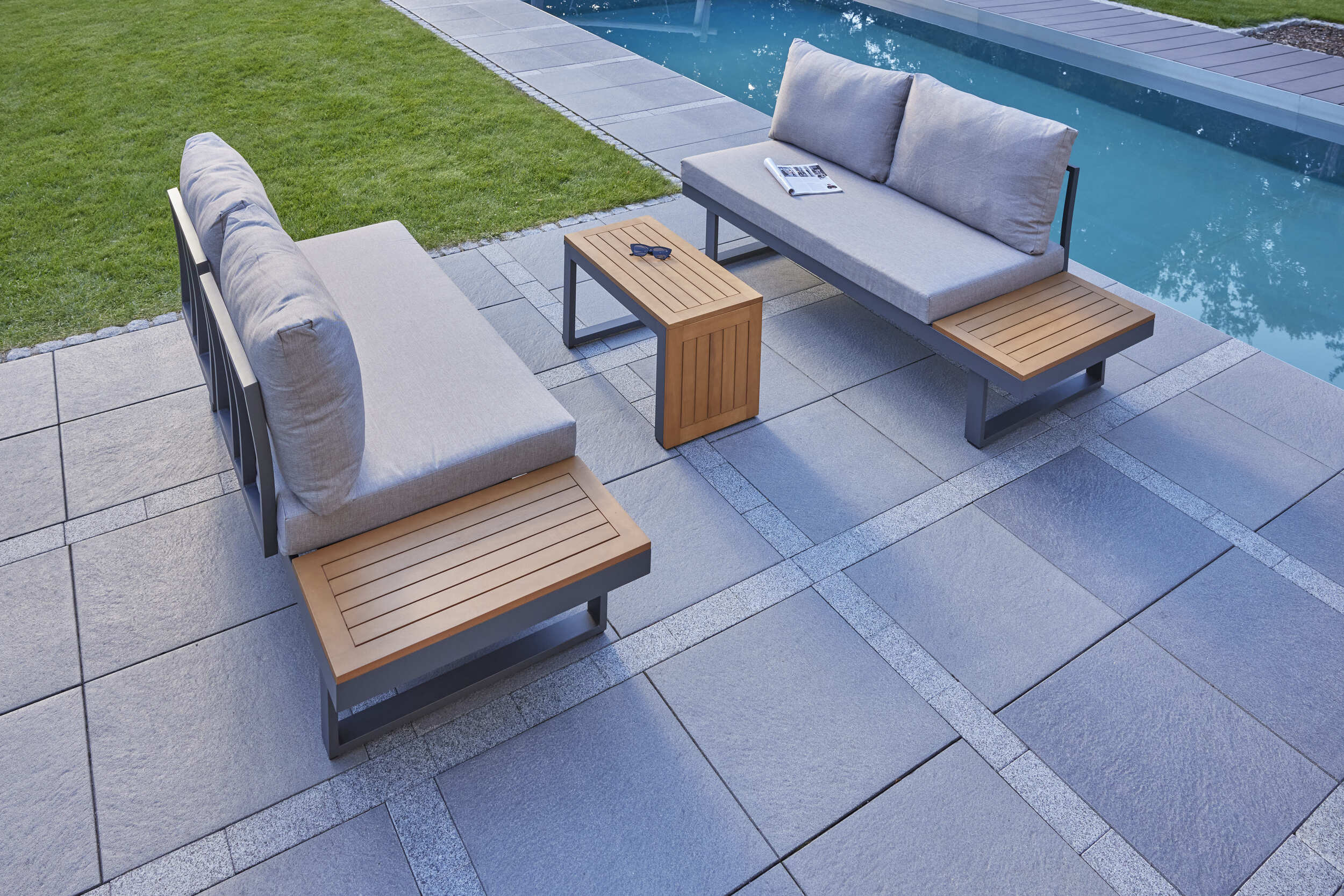 Gartenlounge Loungeset Ecksofa Nairobi Aluminium Akazie anthrazit