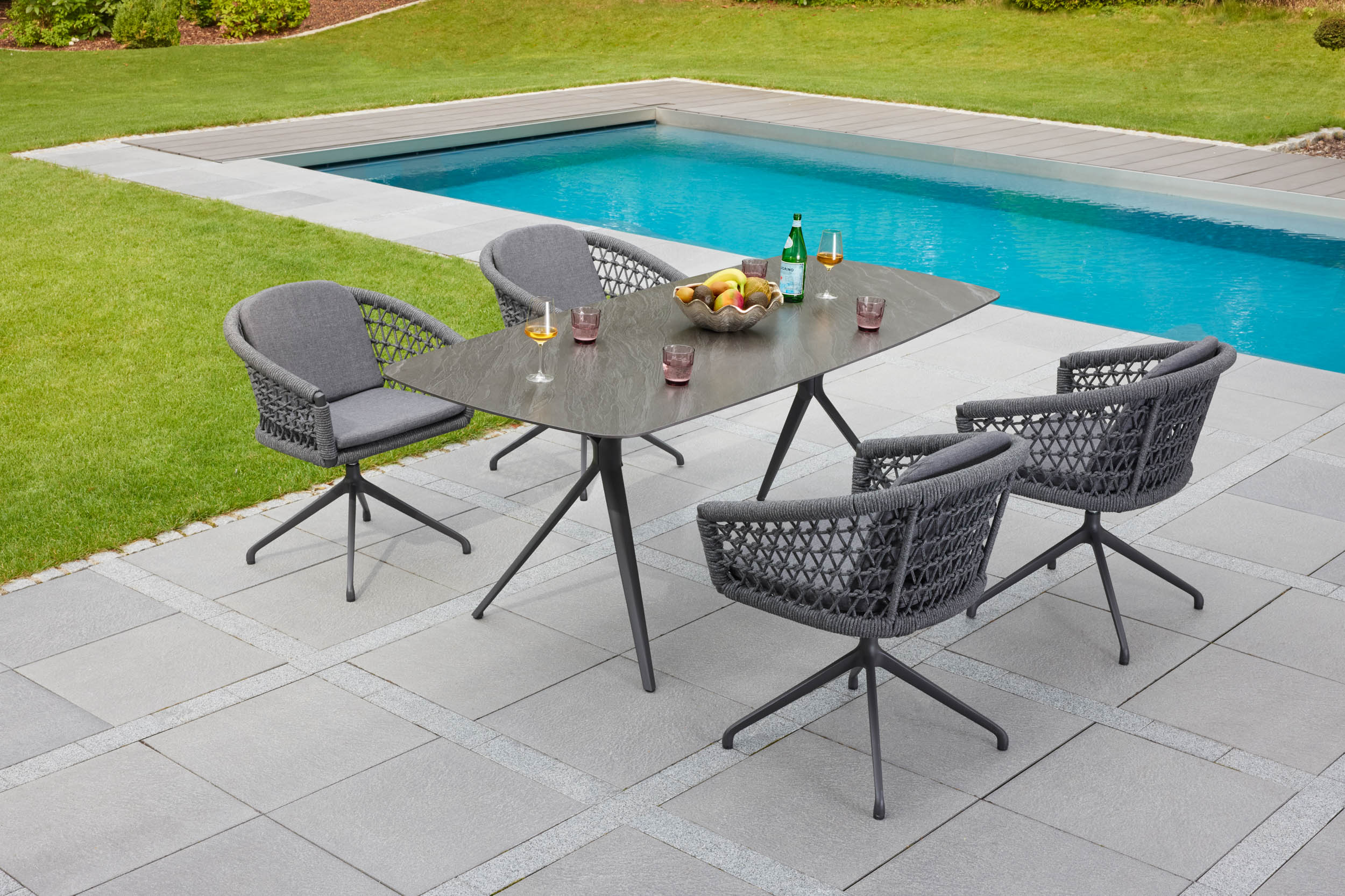 Gartenstuhl Drehstuhl Balu mit Sitz-und Rückenkissen drehbar anthrazit Rope/Aluminium